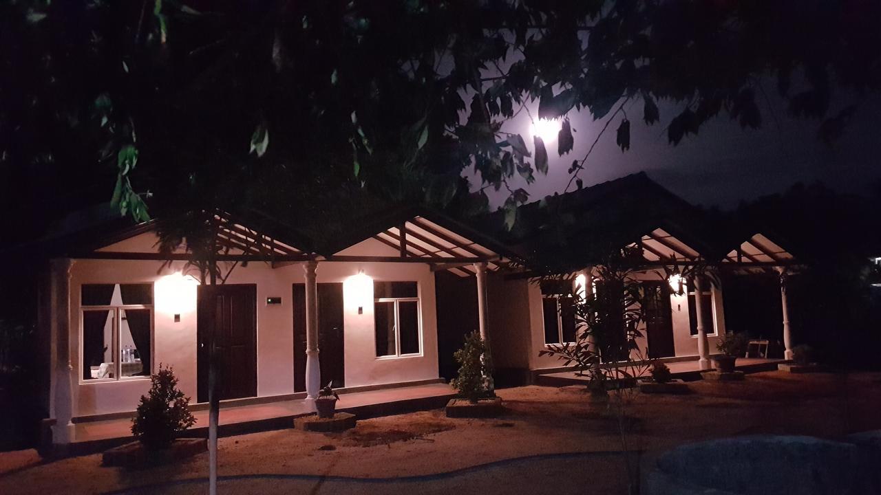 Luna Beach Hotel Nilaveli Luaran gambar