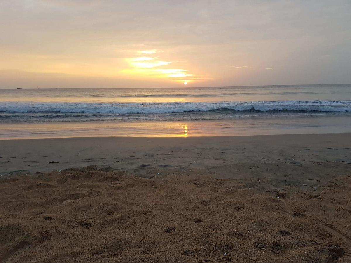 Luna Beach Hotel Nilaveli Luaran gambar