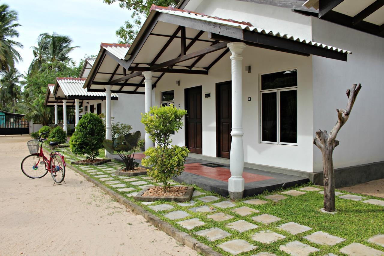 Luna Beach Hotel Nilaveli Luaran gambar