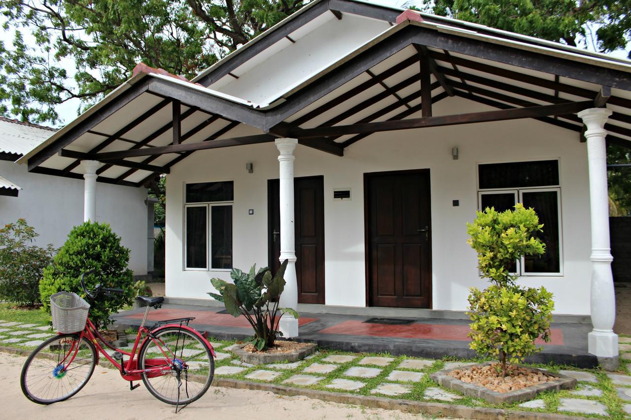Luna Beach Hotel Nilaveli Luaran gambar