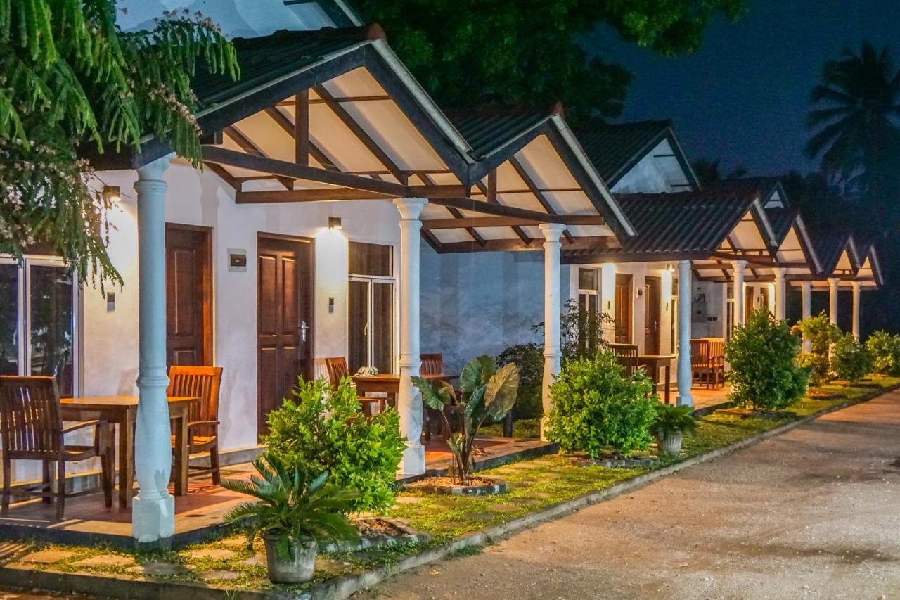 Luna Beach Hotel Nilaveli Luaran gambar