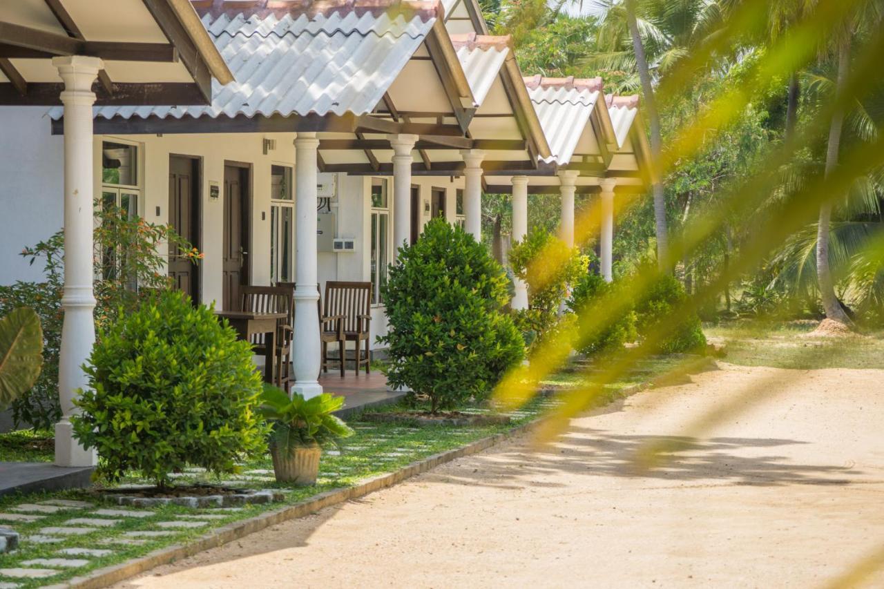 Luna Beach Hotel Nilaveli Luaran gambar