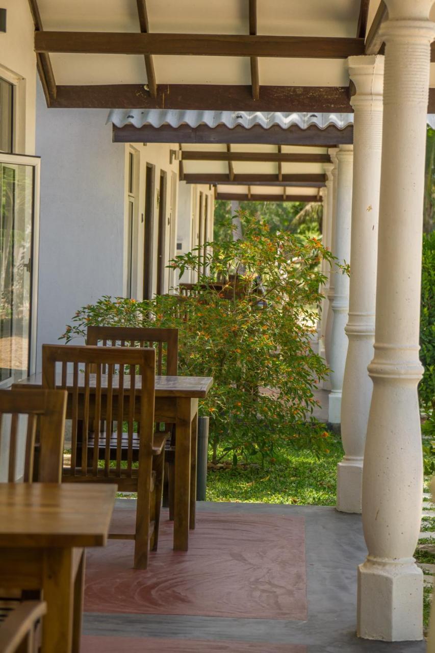 Luna Beach Hotel Nilaveli Luaran gambar